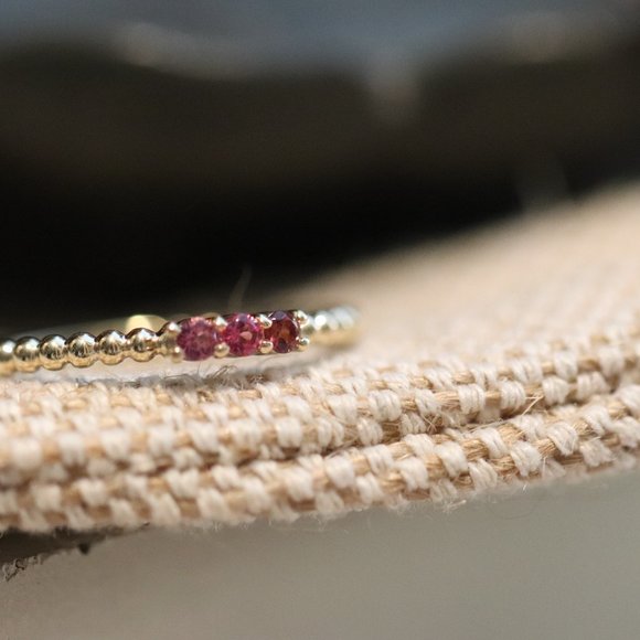 Passionate Delight - Pink tourmaline gemstone trio ring - Picture 5 of 10